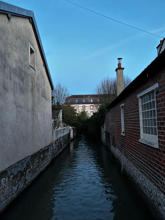 La Voulzie Appartement - Proche Centre Avec Parking Prive Provins Extérieur photo